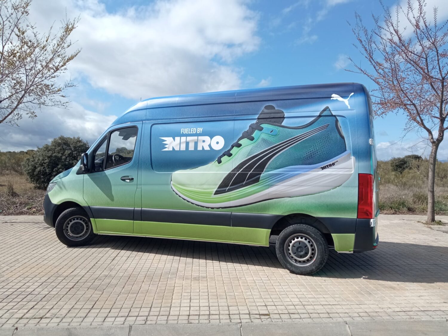 rotulación furgoneta Puma - www.somosbig.es